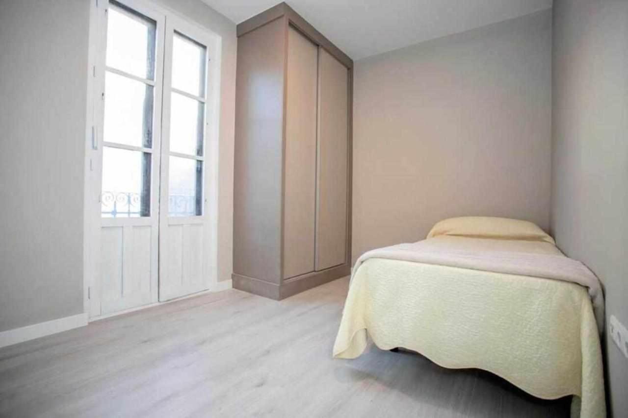 Hostal Viena Plaza Nueva — Fotos 1